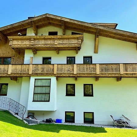 ロイタシュW4 Haus Ganghoferアパートメント エクステリア 写真